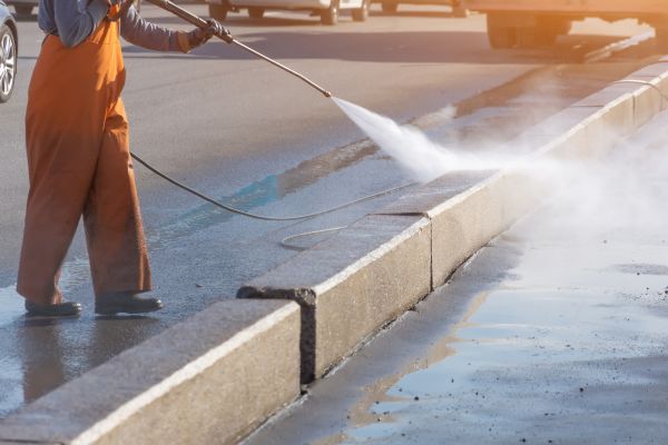 Cost of Commercial Concrete Cleaning in Orem