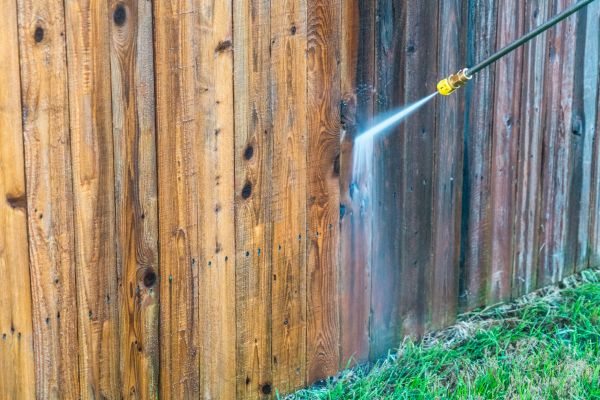 Fence Washing in Orem