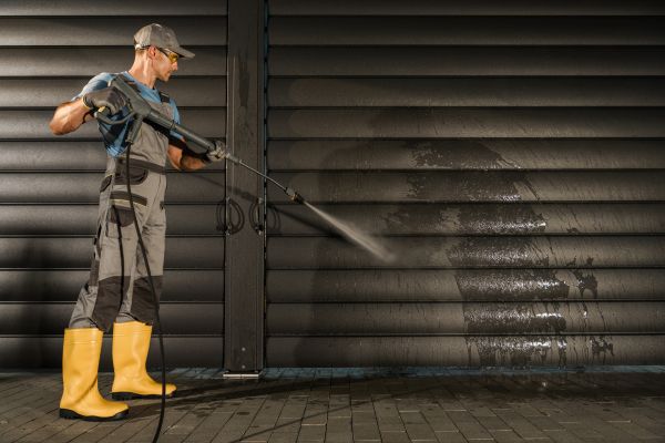 Garage Pressure Washing in Orem