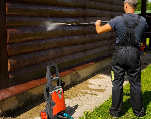 Log Home Pressure Washing in Orem