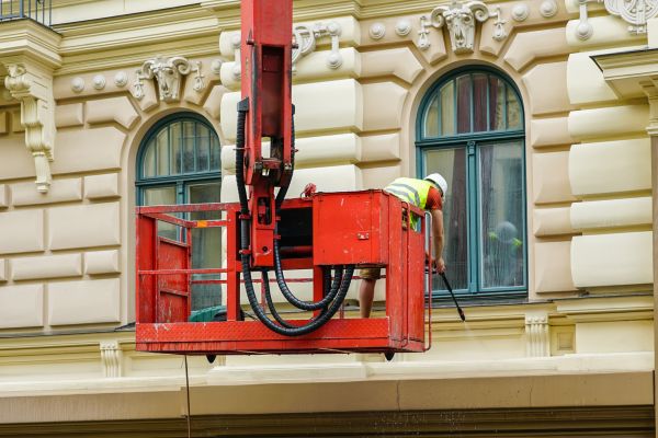 Building Power Washing in Orem