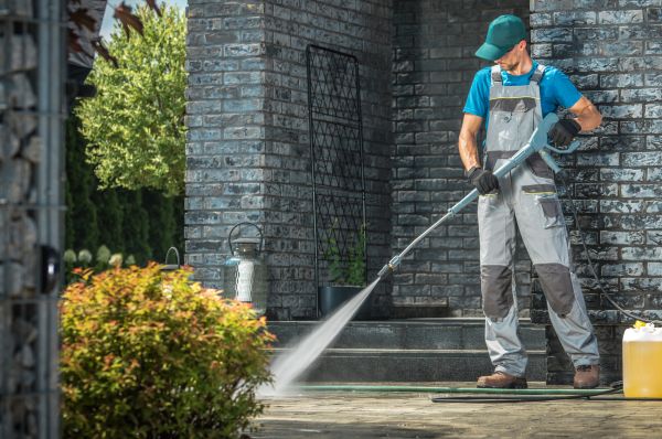 Outside House Cleaning in Orem