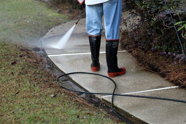 Sidewalk Pressure Cleaning in Orem